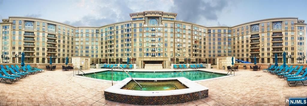 100 Alexander Way 911, Edgewater, NJ 07020