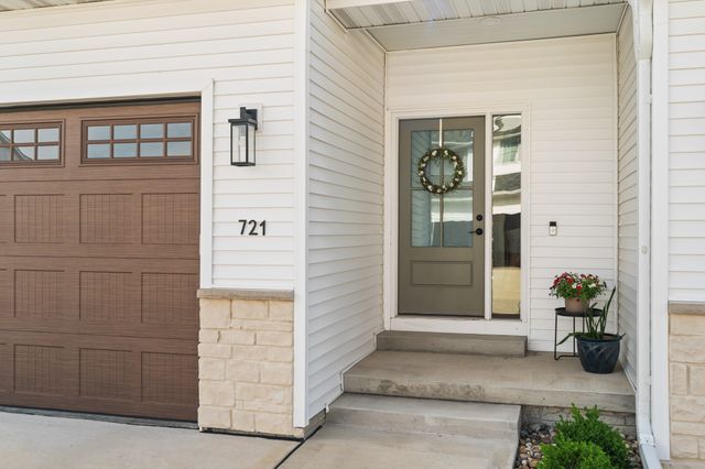 721 Spruce Street NW, Bondurant, IA 50035