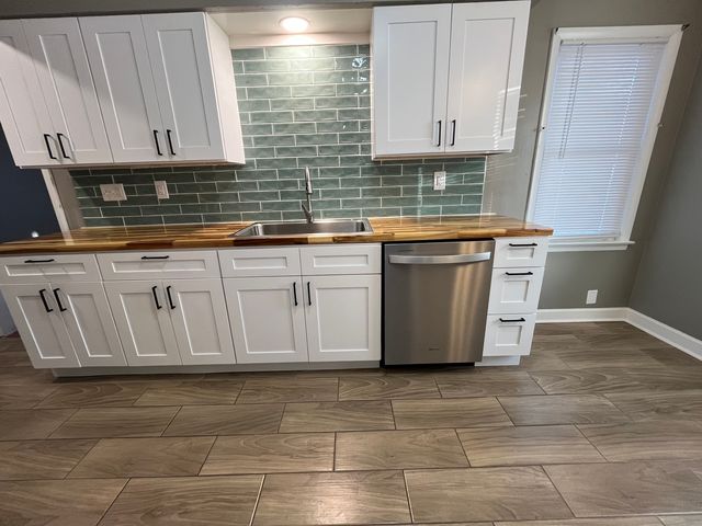 74 S 4080w Road, Kankakee, IL 60901