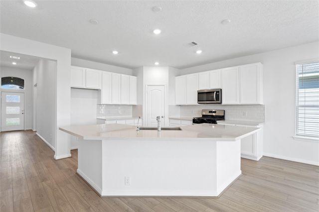 1423 Grand Olympia Drive, Fresno, TX 77545
