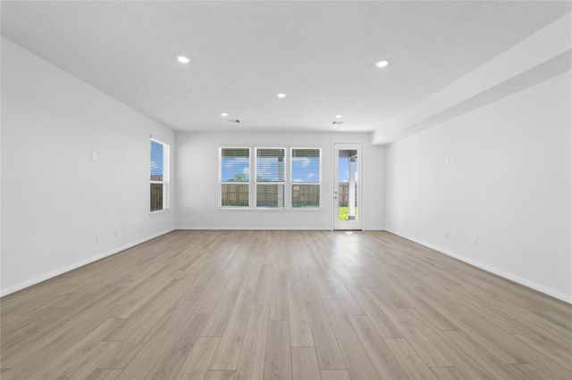 1423 Grand Olympia Drive, Fresno, TX 77545