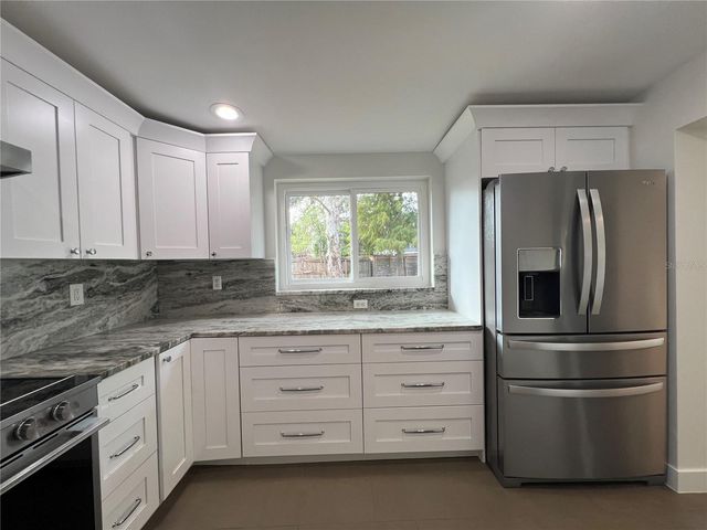 5398 27TH AVENUE N, St Petersburg, FL 33710