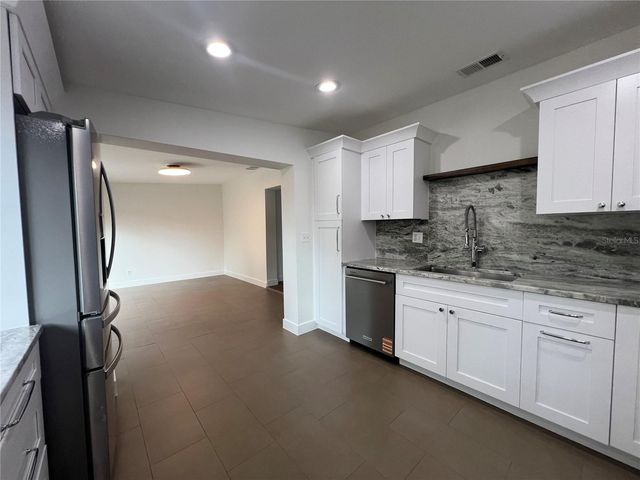 5398 27TH AVENUE N, St Petersburg, FL 33710