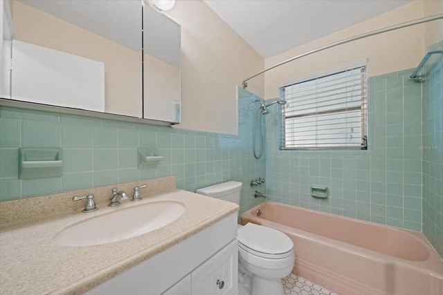 5507 HARBOR ROAD, Bradenton, FL 34209