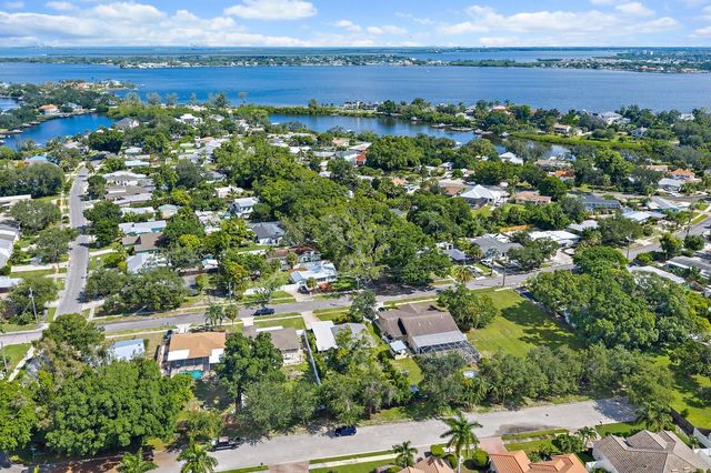 5507 HARBOR ROAD, Bradenton, FL 34209