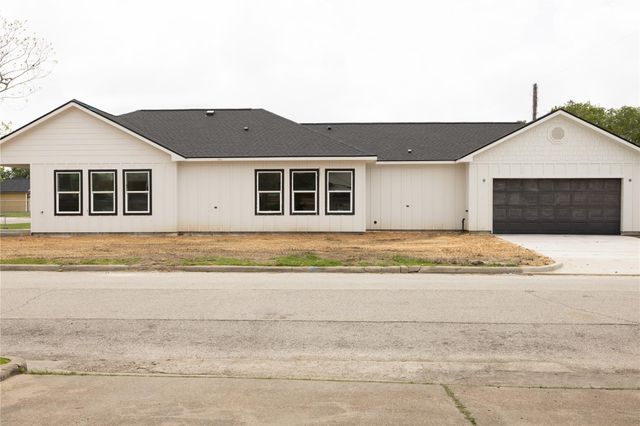 1300 Edison Avenue, Baytown, TX 77520