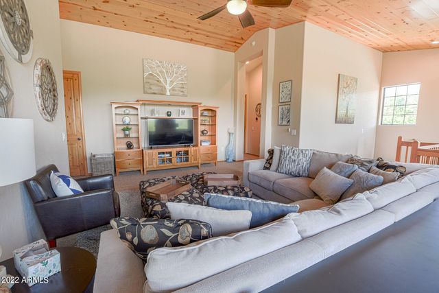 1761 S Alder Leaf Lane, Show Low, AZ 85901