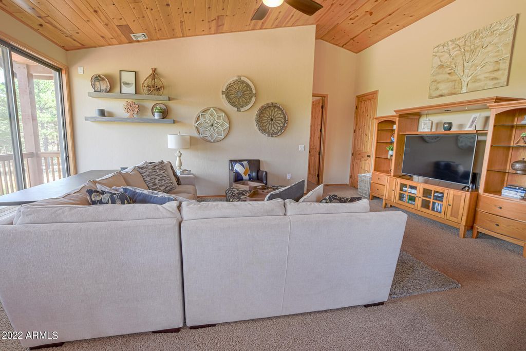 Image 84 of property listing at 1761 S Alder Leaf Lane, Show Low, AZ 85901