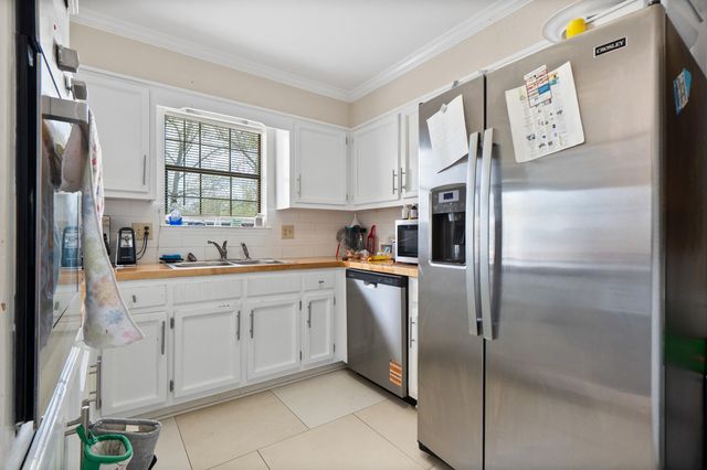 211 Lakeview Drive SE, Dalton, GA 30721