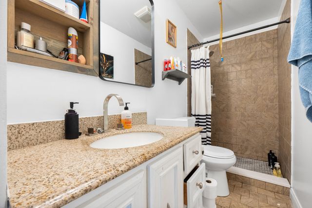 211 Lakeview Drive SE, Dalton, GA 30721