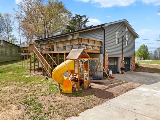 211 Lakeview Drive SE, Dalton, GA 30721