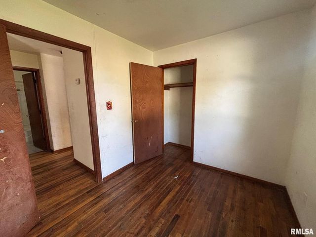 16806 10TH Avenue N, East Moline, IL 61244