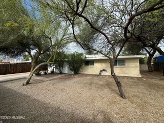 2019 S Avenida Del Sol, Tucson, AZ 85710