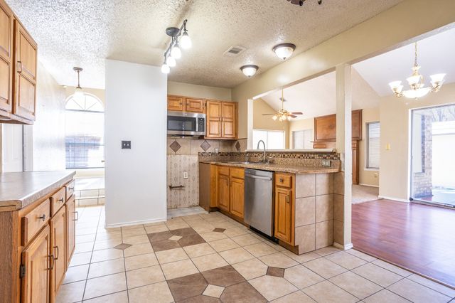 7407 Fox Crossing Court, Dallas, TX 75232