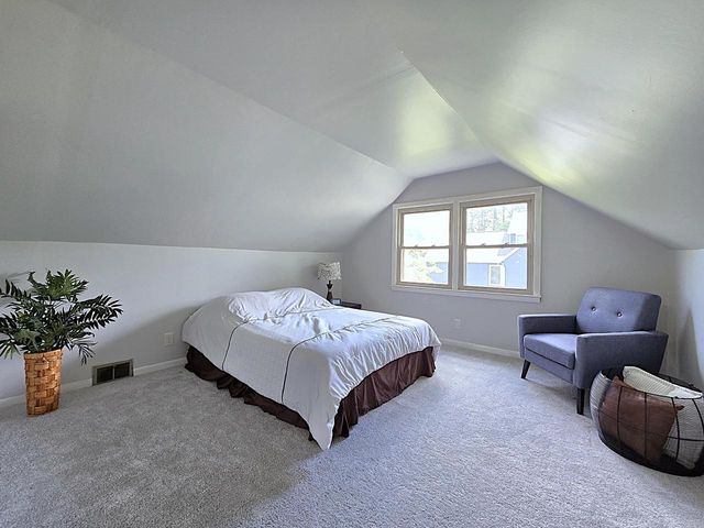N92W29368 Center Oak ROAD, Hartland, WI 53029