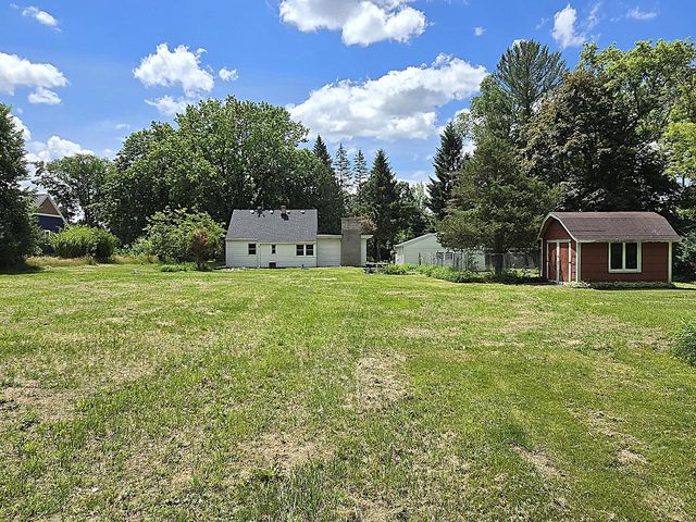 N92W29368 Center Oak ROAD, Hartland, WI 53029