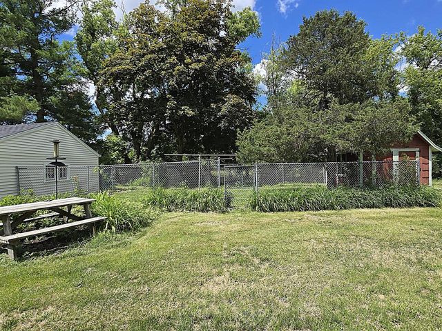 N92W29368 Center Oak ROAD, Hartland, WI 53029