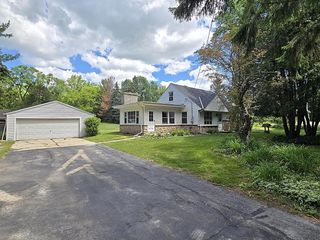 N92W29368 Center Oak ROAD, Hartland, WI 53029