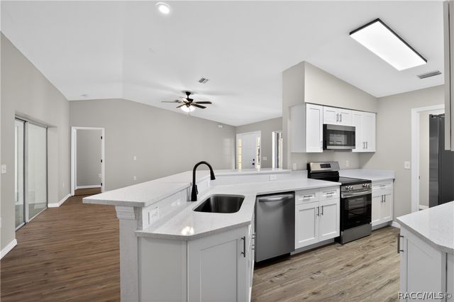 1139 E McKinley Street, Hernando, FL 34442