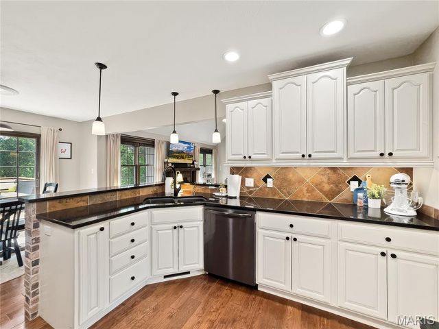 2116 E Hawkins Court, Ozark, MO 65721