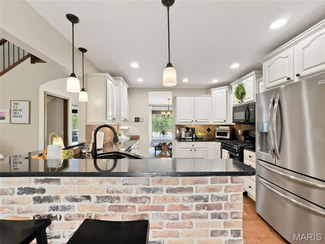 2116 E Hawkins Court, Ozark, MO 65721