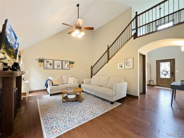 2116 E Hawkins Court, Ozark, MO 65721