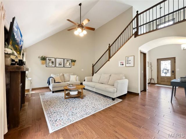 2116 E Hawkins Court, Ozark, MO 65721