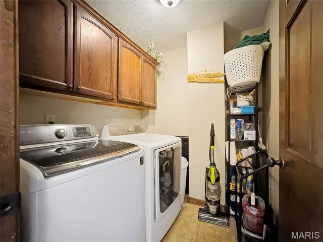 2116 E Hawkins Court, Ozark, MO 65721