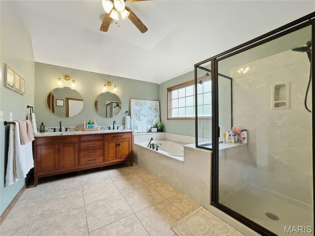 2116 E Hawkins Court, Ozark, MO 65721