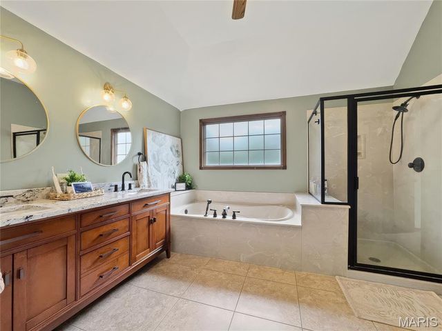 2116 E Hawkins Court, Ozark, MO 65721