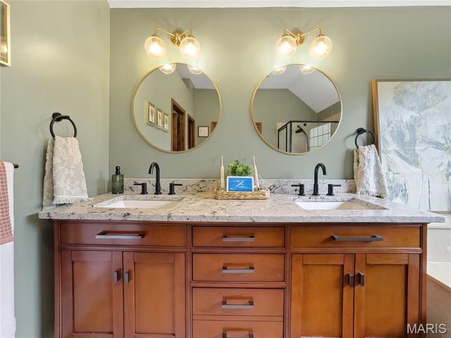 2116 E Hawkins Court, Ozark, MO 65721