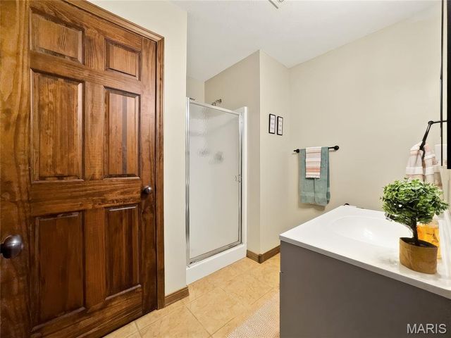2116 E Hawkins Court, Ozark, MO 65721