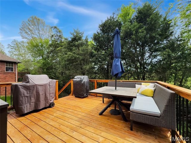 2116 E Hawkins Court, Ozark, MO 65721