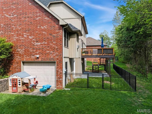 2116 E Hawkins Court, Ozark, MO 65721