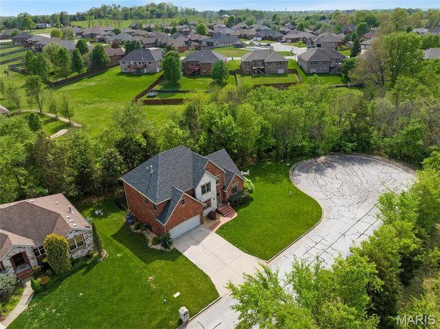 2116 E Hawkins Court, Ozark, MO 65721