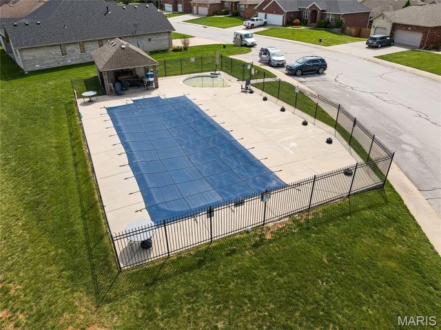 2116 E Hawkins Court, Ozark, MO 65721