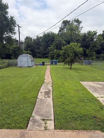 2541 Center Street, Granite City, IL 62040