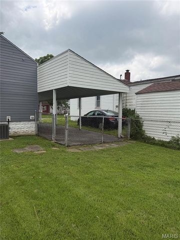 2541 Center Street, Granite City, IL 62040