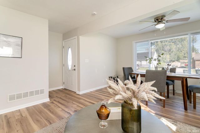 4606 Meadow Lane, South Bend, IN 46619