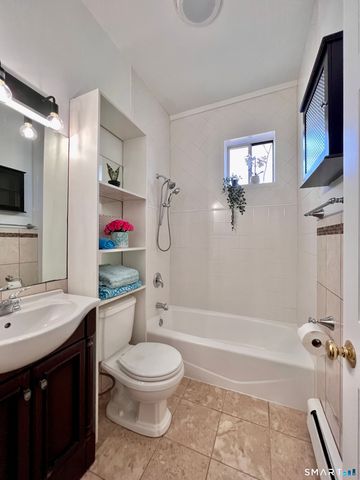 5 Hundley Court 1D, Stamford, CT 06902