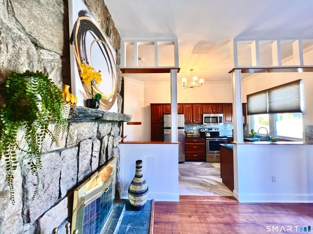 5 Hundley Court 1D, Stamford, CT 06902