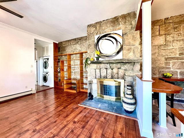 5 Hundley Court 1D, Stamford, CT 06902