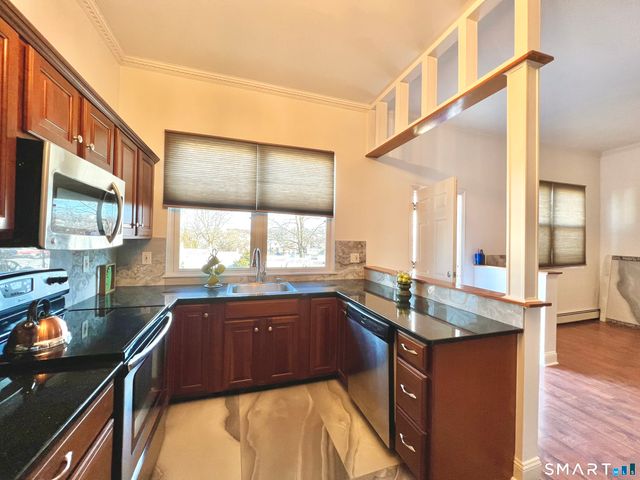 5 Hundley Court 1D, Stamford, CT 06902