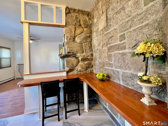 5 Hundley Court 1D, Stamford, CT 06902