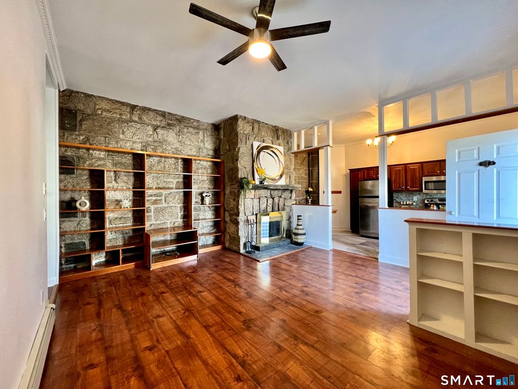 5 Hundley Court 1D, Stamford, CT 06902