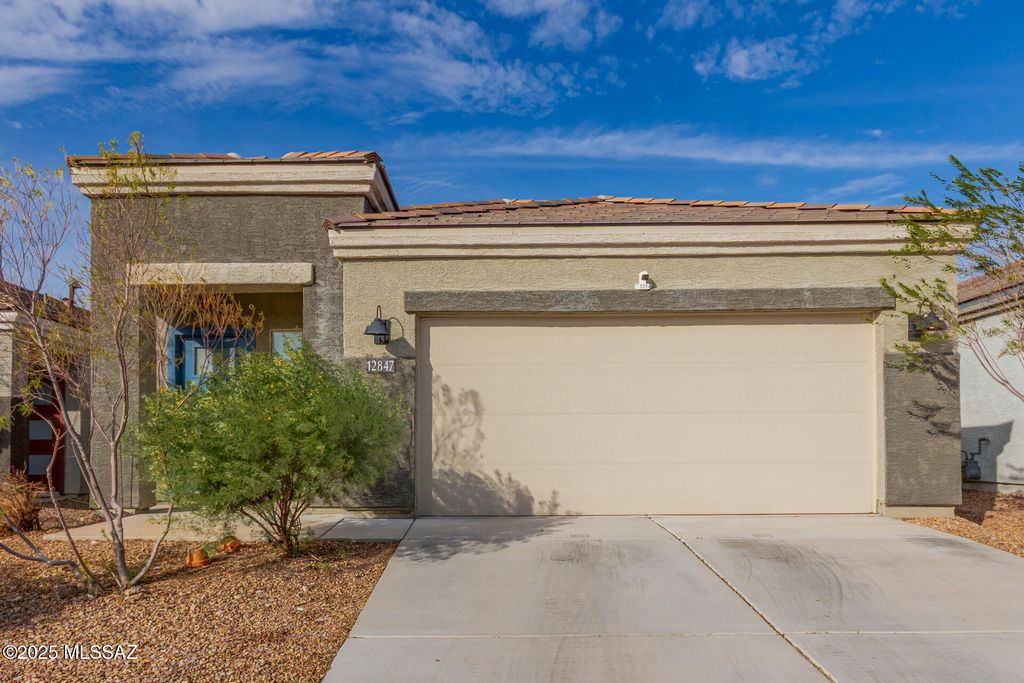 12847 E Joffroy Drive, Vail, AZ 85641