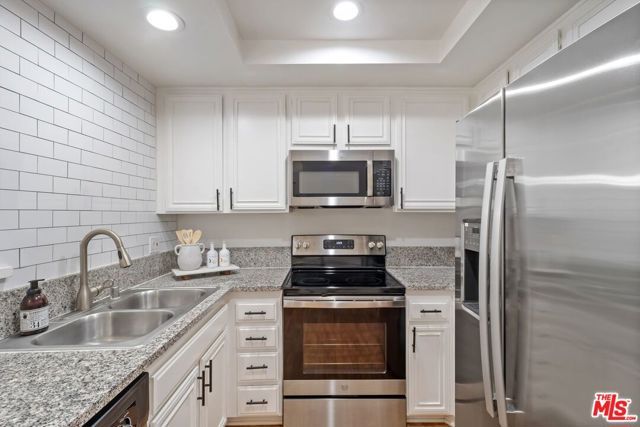 5334 Lindley Avenue 340, Encino (los Angeles), CA 91316