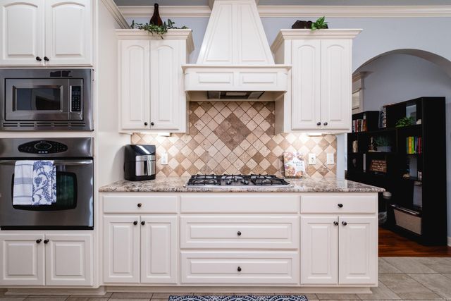 8100 Kanis Pines Drive, Little Rock, AR 72204