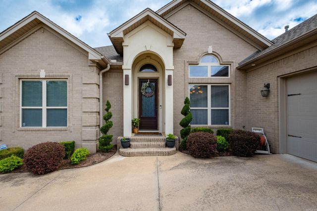 8100 Kanis Pines Drive, Little Rock, AR 72204