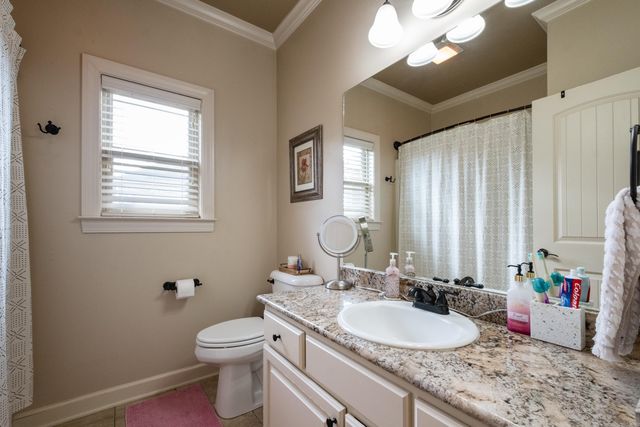 8100 Kanis Pines Drive, Little Rock, AR 72204